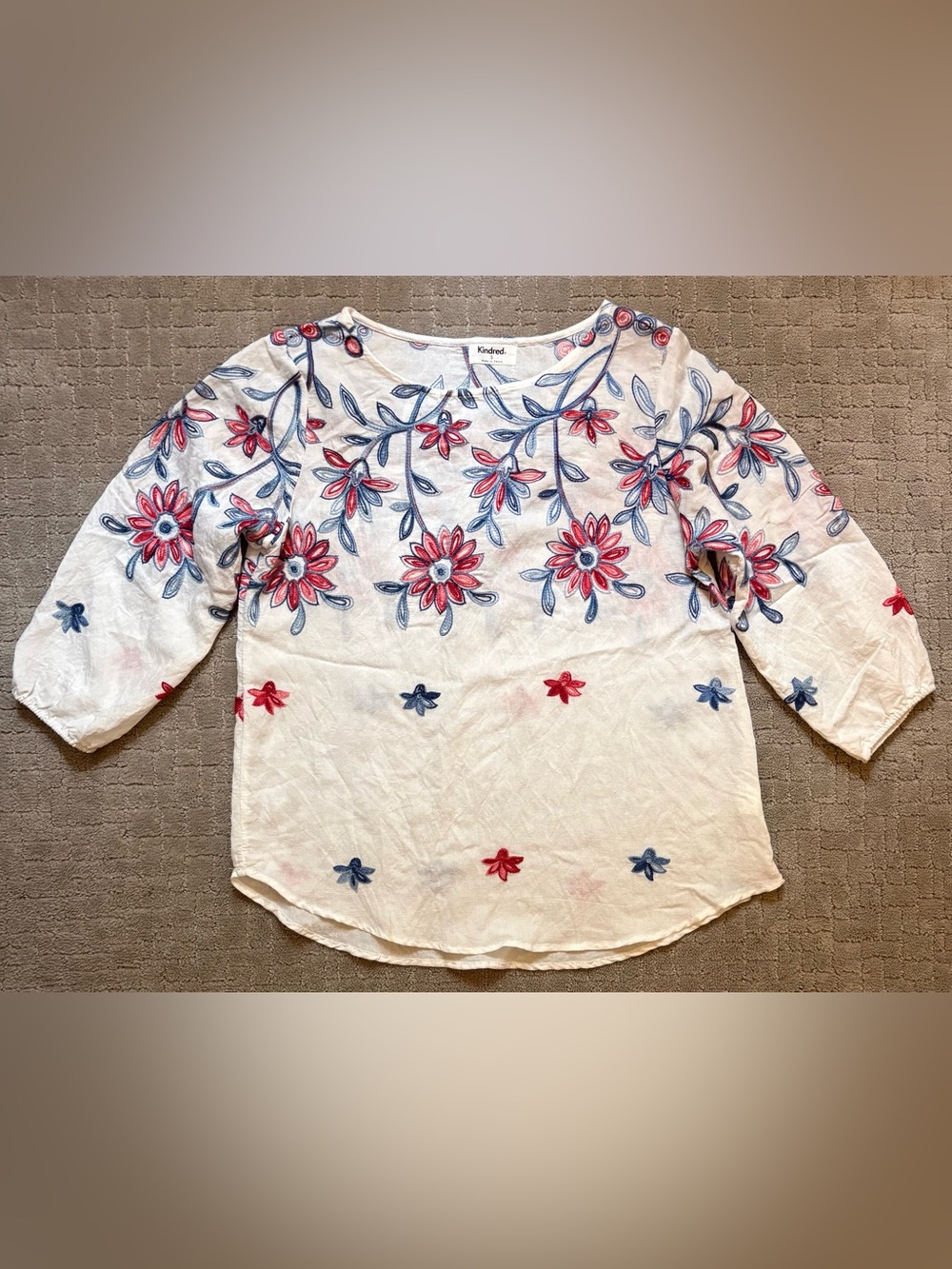 Kindred Anthropologie Embroidered Floral Boho Peasant 3/4 Sleeved Top - Picture 2 of 5